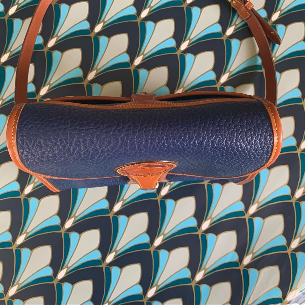 💙Air Force Blue Dooney & Bourke Vintage Essex Bag - Picture 6 of 15